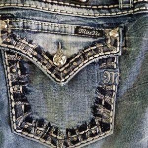 Miss me shorts size 32 midrise